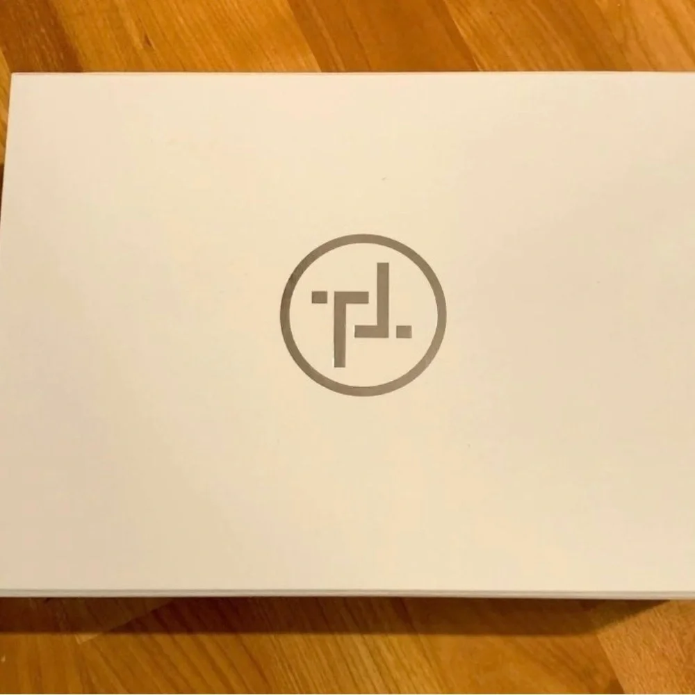 Trinny y London Hard empty box